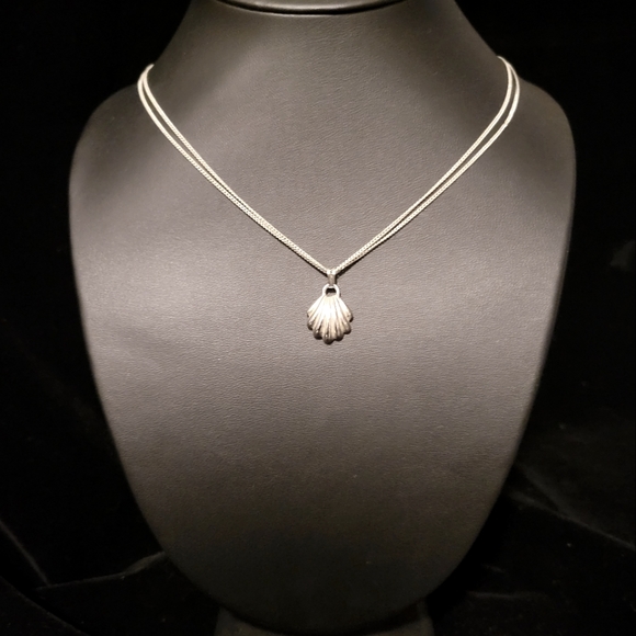 Monet Jewelry - Estate Vintage Monet Shell Necklace